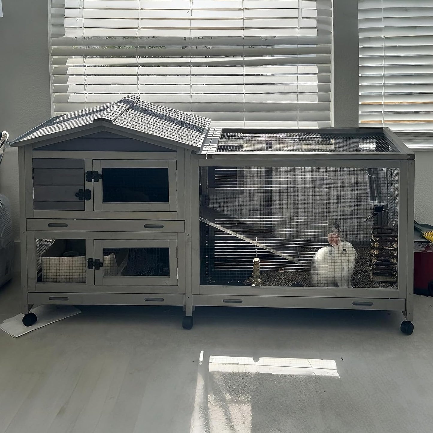 Aivituvin Rabbit Hutch Outdoor Rabbit Cage Indoor with Casters Bunny Cage Chikcen Coop for Small Animals with Pull-Out Tray(Grey)
